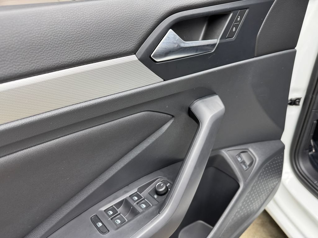 Used 2024 Volkswagen Jetta Sport FWD image 9