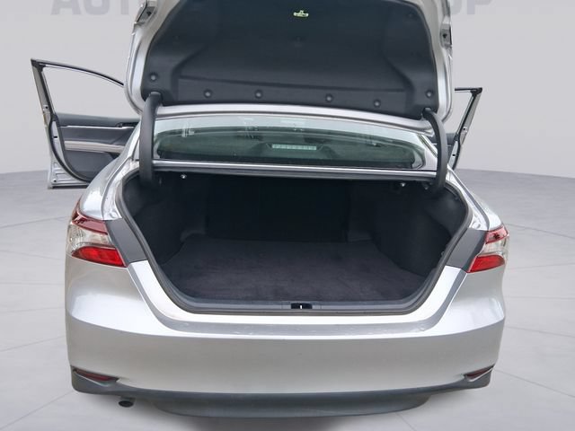 Used 2022 Toyota Camry LE FWD image 19