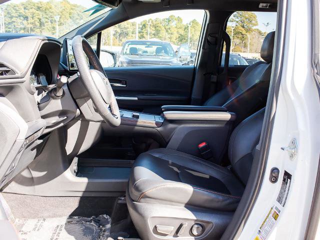 Used 2022 Toyota Sienna XSE w/ XSE Plus Package image 18