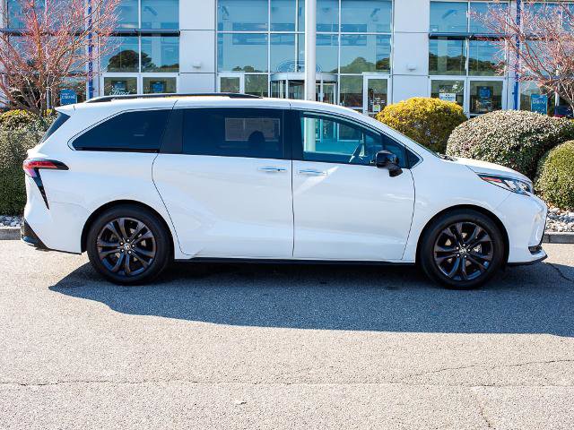 Used 2022 Toyota Sienna XSE w/ XSE Plus Package