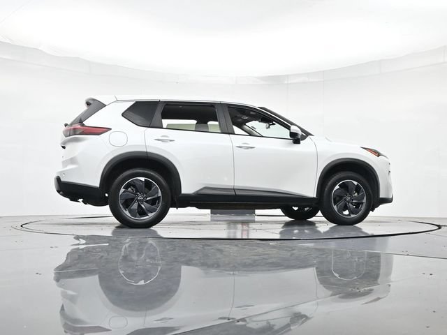 Used 2024 Nissan Rogue SV AWD/4WD image 35