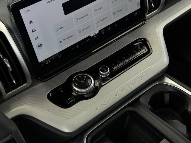 Certified 2025 Ford Expedition Active AWD/4WD image 29