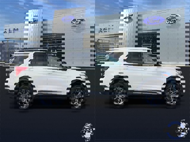 Certified 2023 Ford Explorer XLT w/ Equipment Group 202A image 2