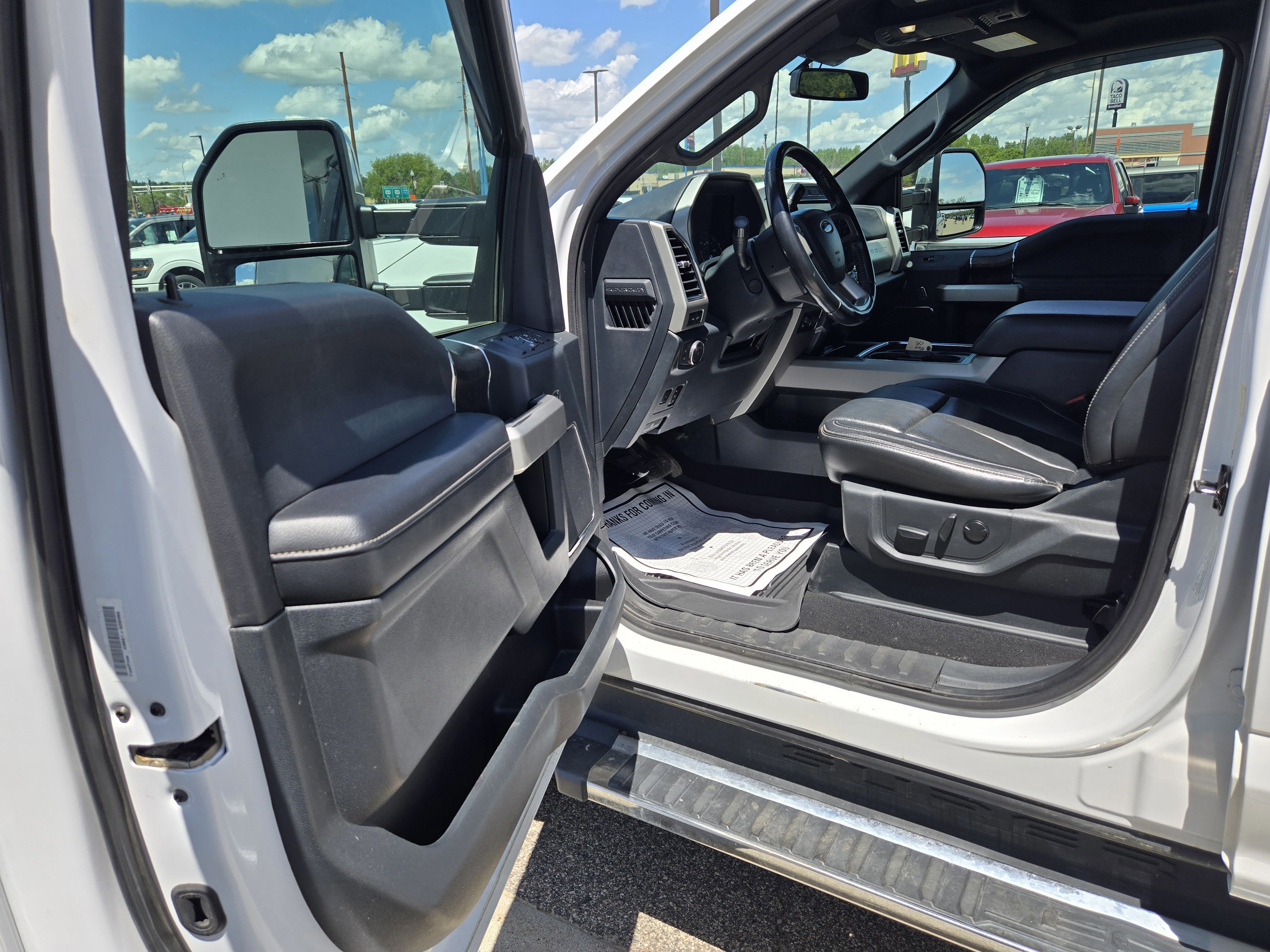 Certified 2022 Ford F350 Lariat w/ Lariat Ultimate Package image 14