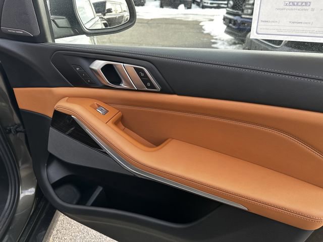 Used 2024 BMW X7 xDrive40i image 38