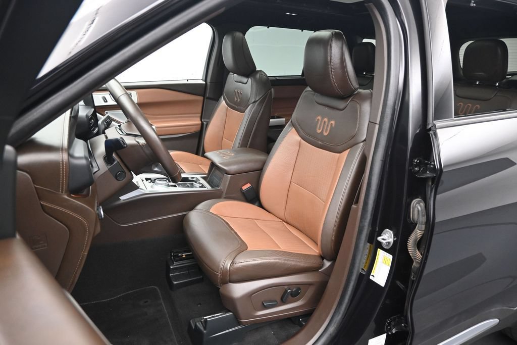 Certified 2023 Ford Explorer King Ranch w/ Technology Package AWD/4WD image 19