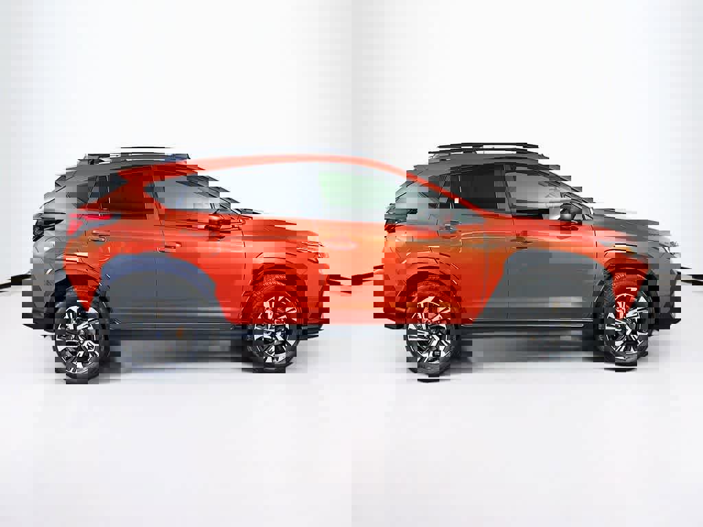 Used 2024 Subaru Crosstrek 2.0i Premium w/ Crosstrek Mirror Package image 6