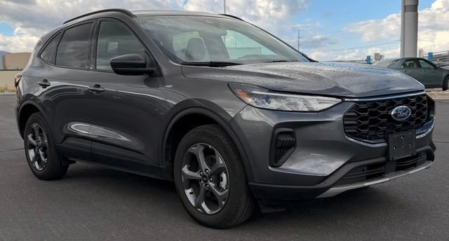 Certified 2025 Ford Escape ST-Line AWD/4WD image 8