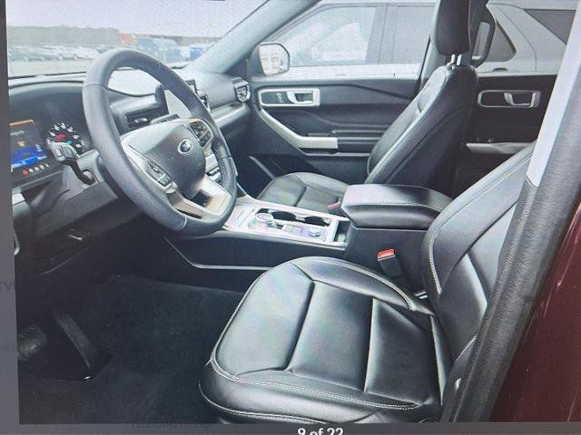 Certified 2023 Ford Explorer XLT w/ Equipment Group 202A image 7