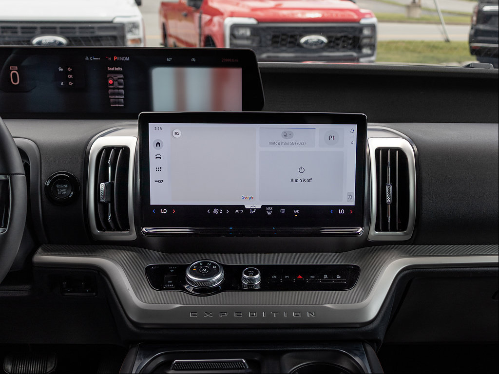 Certified 2025 Ford Expedition Active AWD/4WD image 13