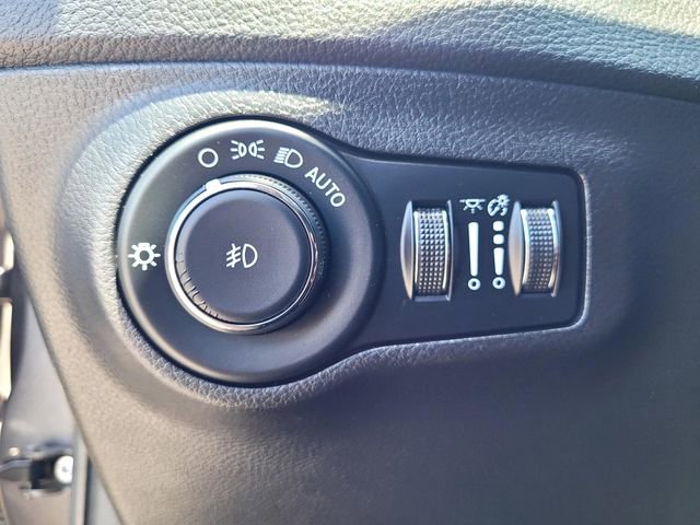 Used 2021 Jeep Compass Latitude FWD image 15