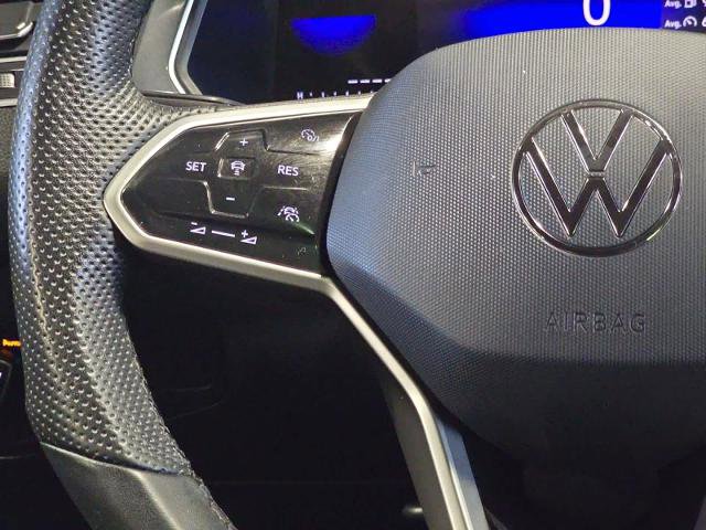 Used 2024 Volkswagen Tiguan SE R-Line AWD/4WD image 22
