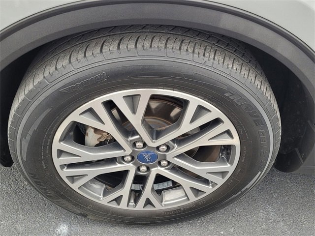 Certified 2020 Ford Escape SEL image 9