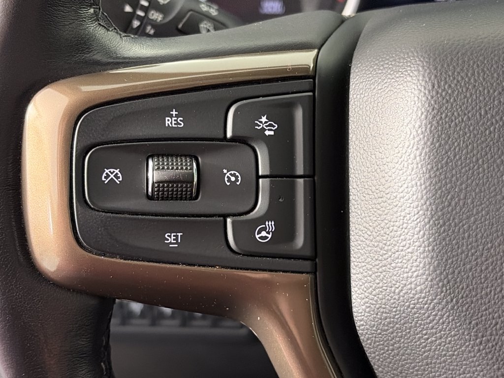 Used 2022 Chevrolet Silverado 3500 High Country AWD/4WD image 17