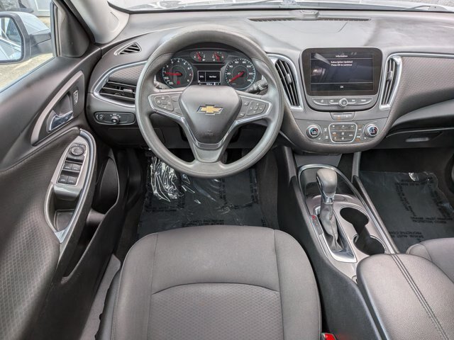 Used 2021 Chevrolet Malibu LT FWD image 32