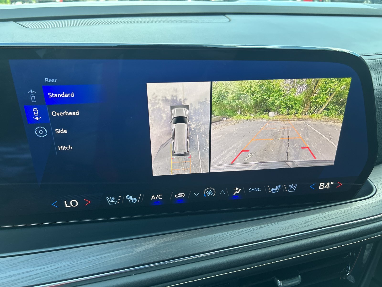 Used 2025 Chevrolet Suburban Premier RWD image 24