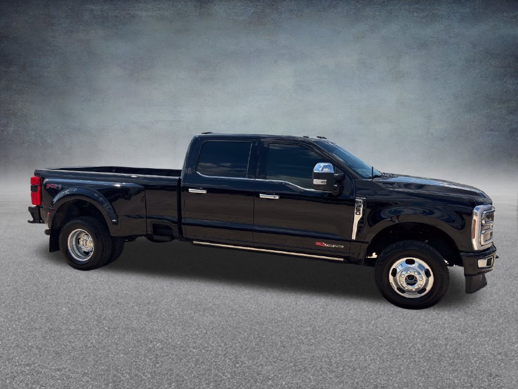 Certified 2025 Ford F350 Platinum w/ Platinum Plus Package AWD/4WD image 9