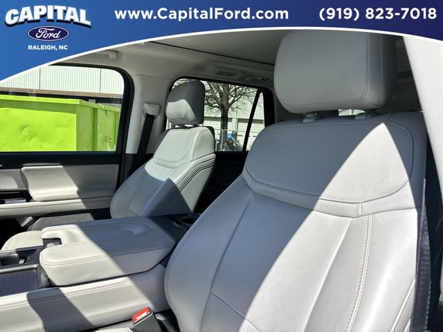 Certified 2025 Ford Expedition Active image 24