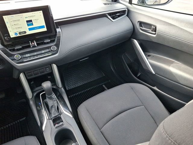 Used 2024 Toyota Corolla Cross LE w/ Moonroof Package AWD/4WD image 16