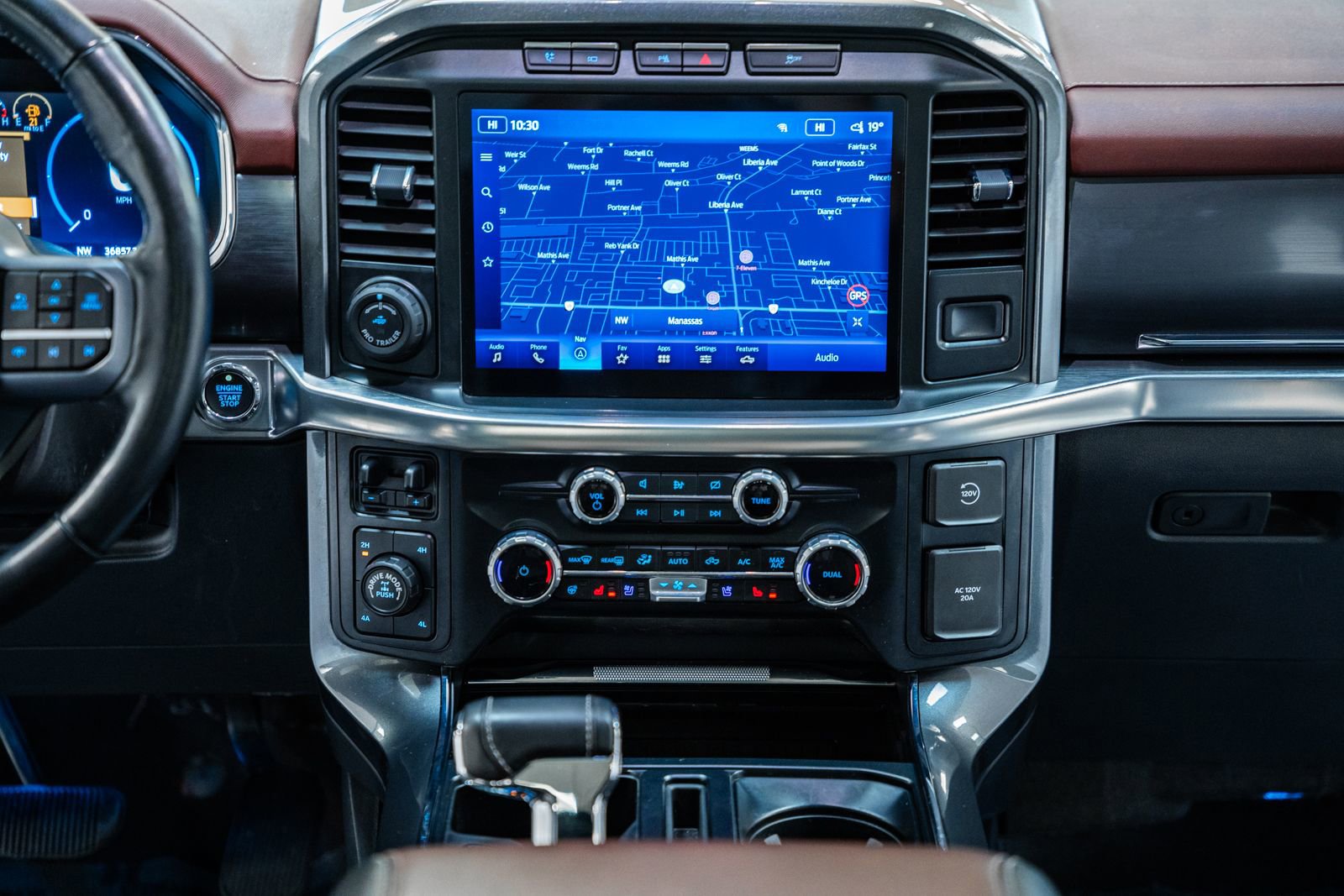 Certified 2023 Ford F150 Lariat w/ Equipment Group 502A High image 27