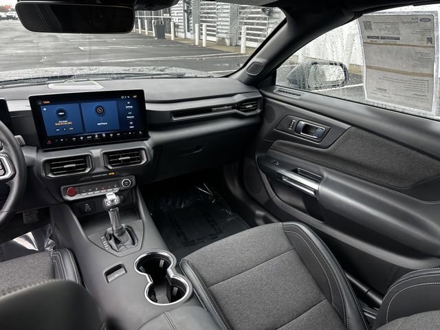 Certified 2025 Ford Mustang Convertible image 18