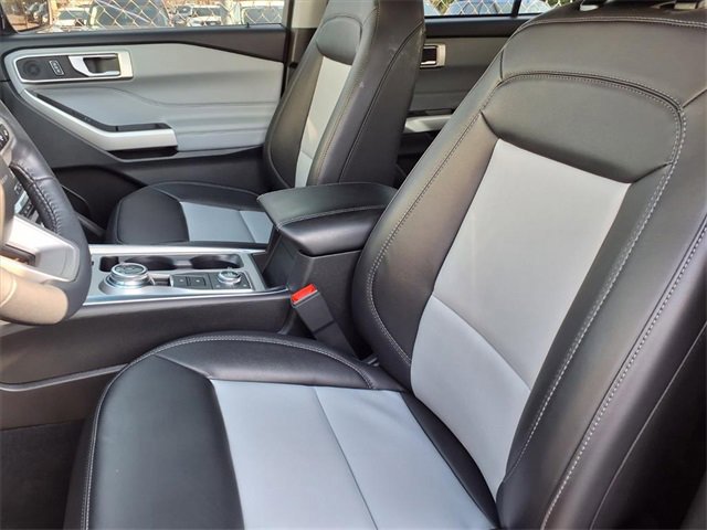 Certified 2023 Ford Explorer XLT w/ Equipment Group 202A image 8