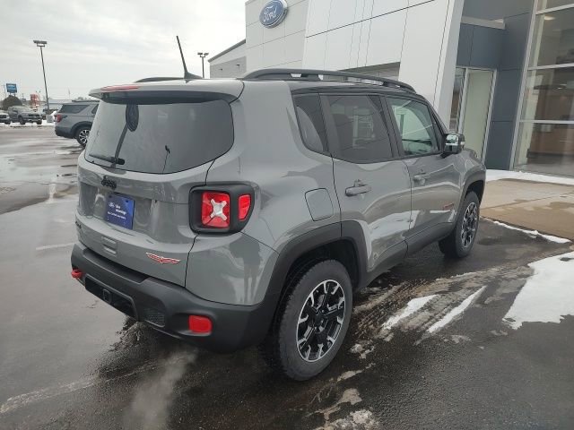 Used 2023 Jeep Renegade Trailhawk w/ Trailhawk Elite Group image 5
