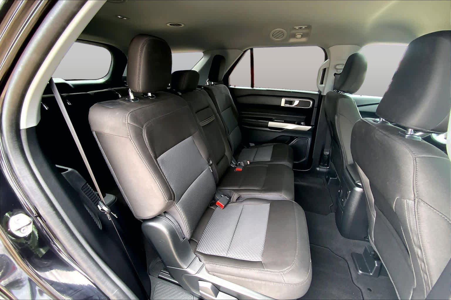 Certified 2023 Ford Explorer XLT RWD image 20