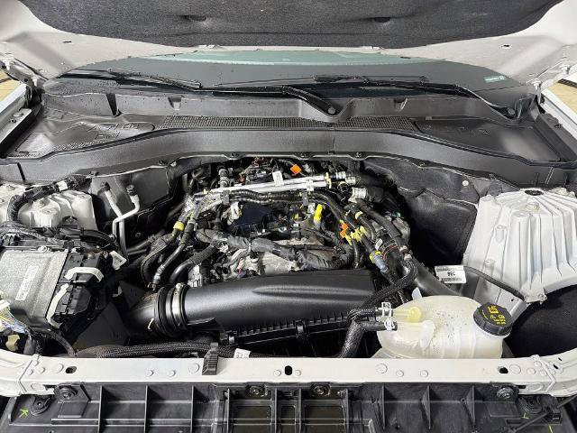 Certified 2025 Ford Explorer Active AWD/4WD image 30