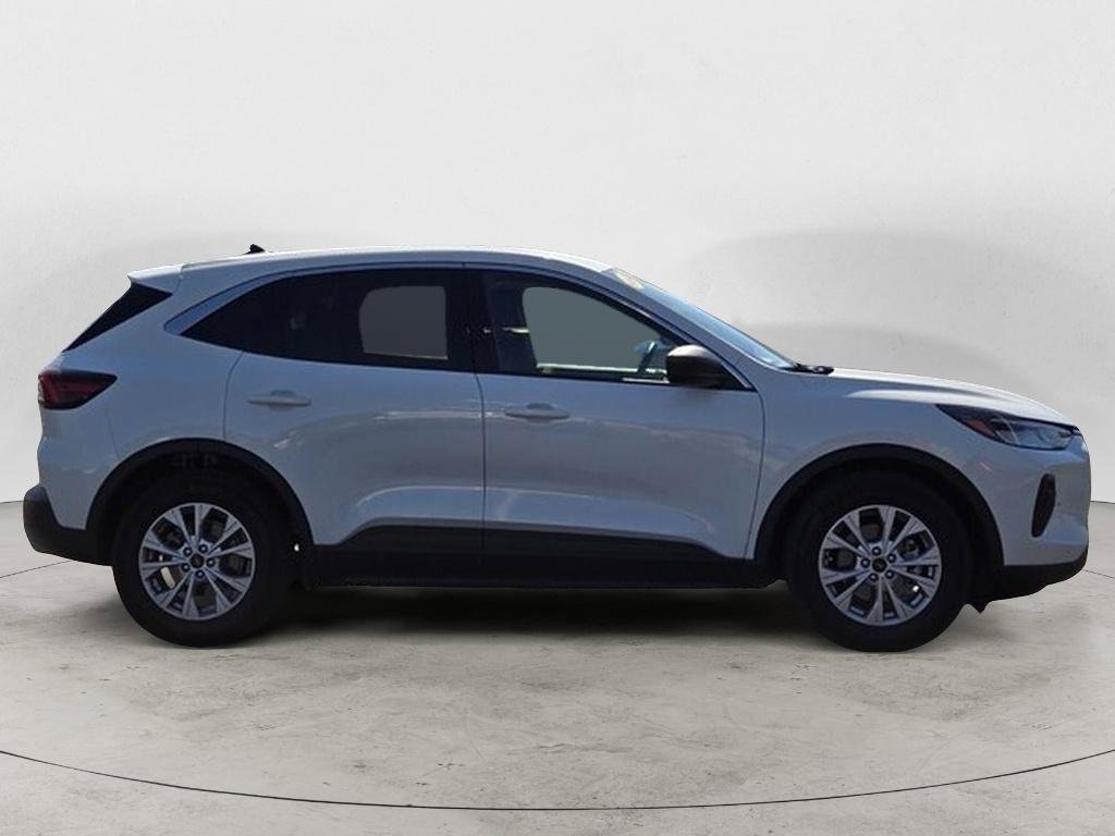 Certified 2023 Ford Escape Active FWD image 2