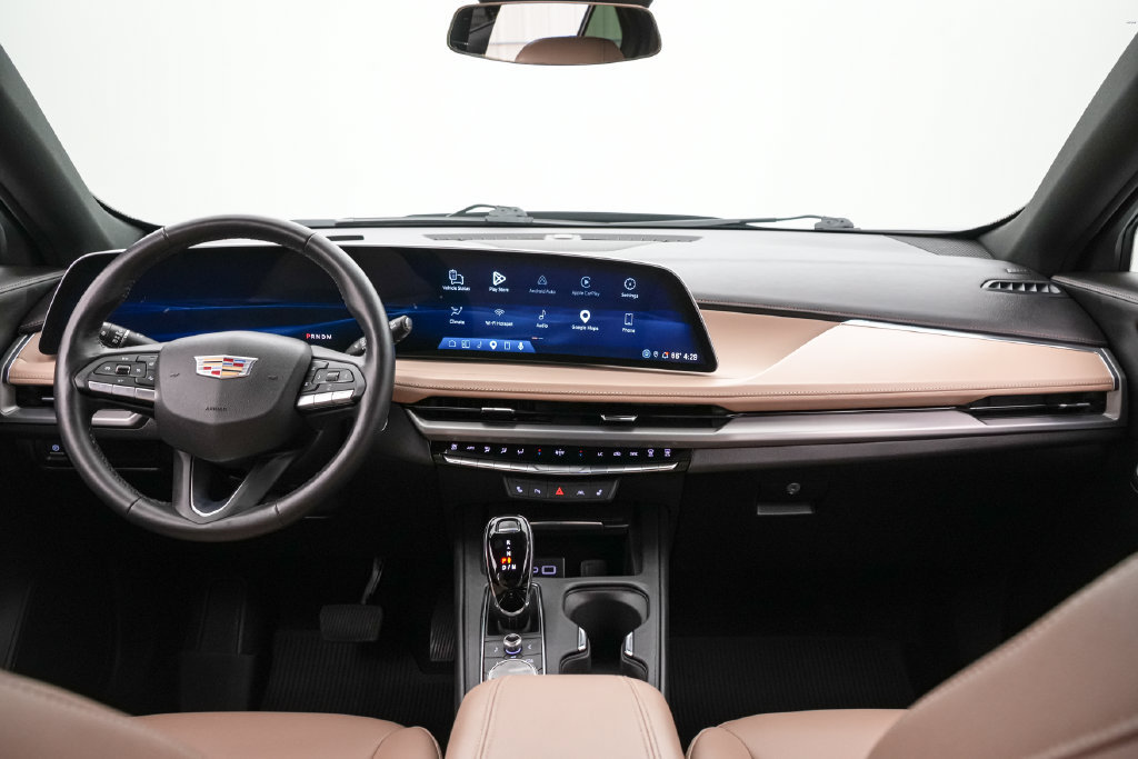Used 2024 Cadillac XT4 Luxury w/ LPO, Floor Liner Package AWD/4WD image 14
