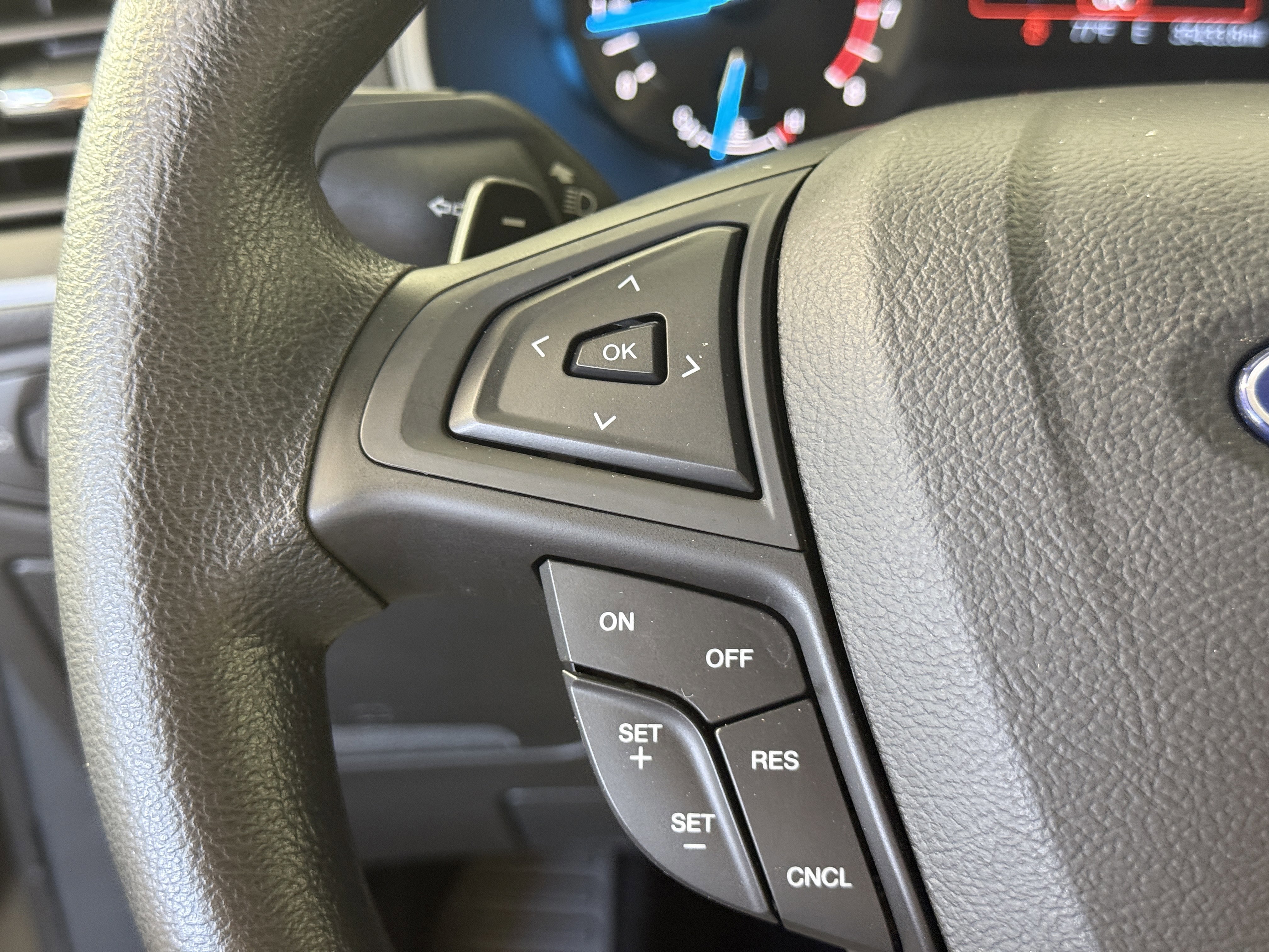 Certified 2018 Ford Edge SE image 23