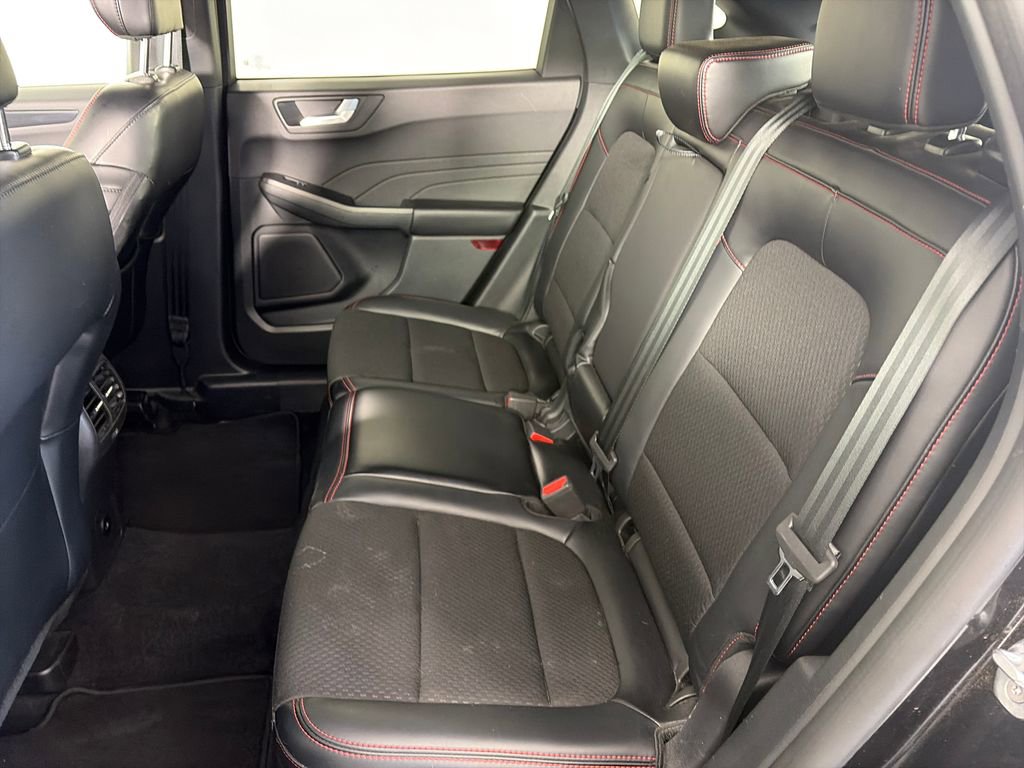 Certified 2025 Ford Escape ST-Line Select AWD/4WD image 11