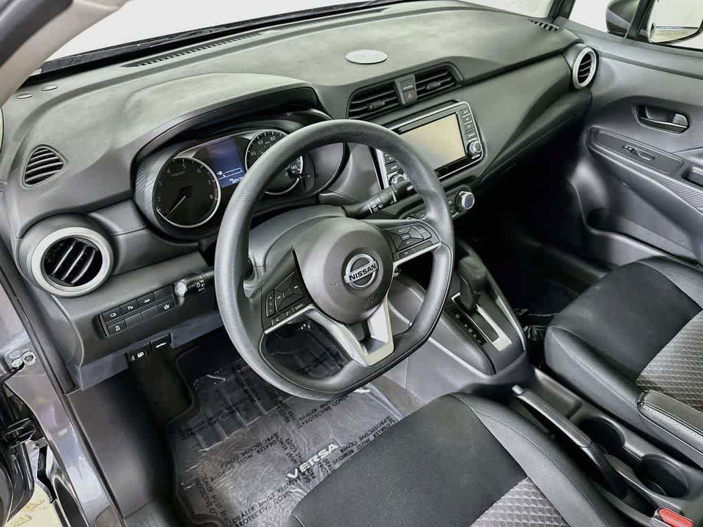 Used 2022 Nissan Versa S w/ Electronics Package FWD image 2