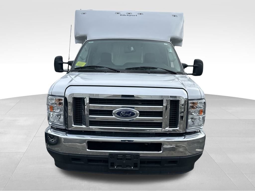 Certified 2025 Ford E-450 and Econoline 450 Super Duty w/ Power Equipment Group image 10