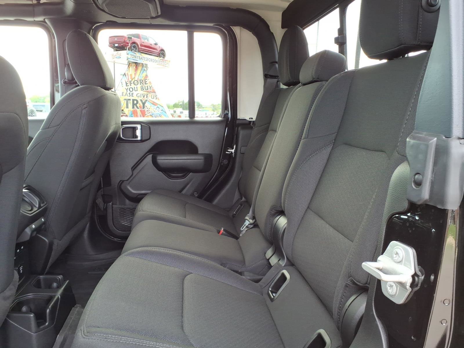 Used 2023 Jeep Gladiator Sport AWD/4WD image 12