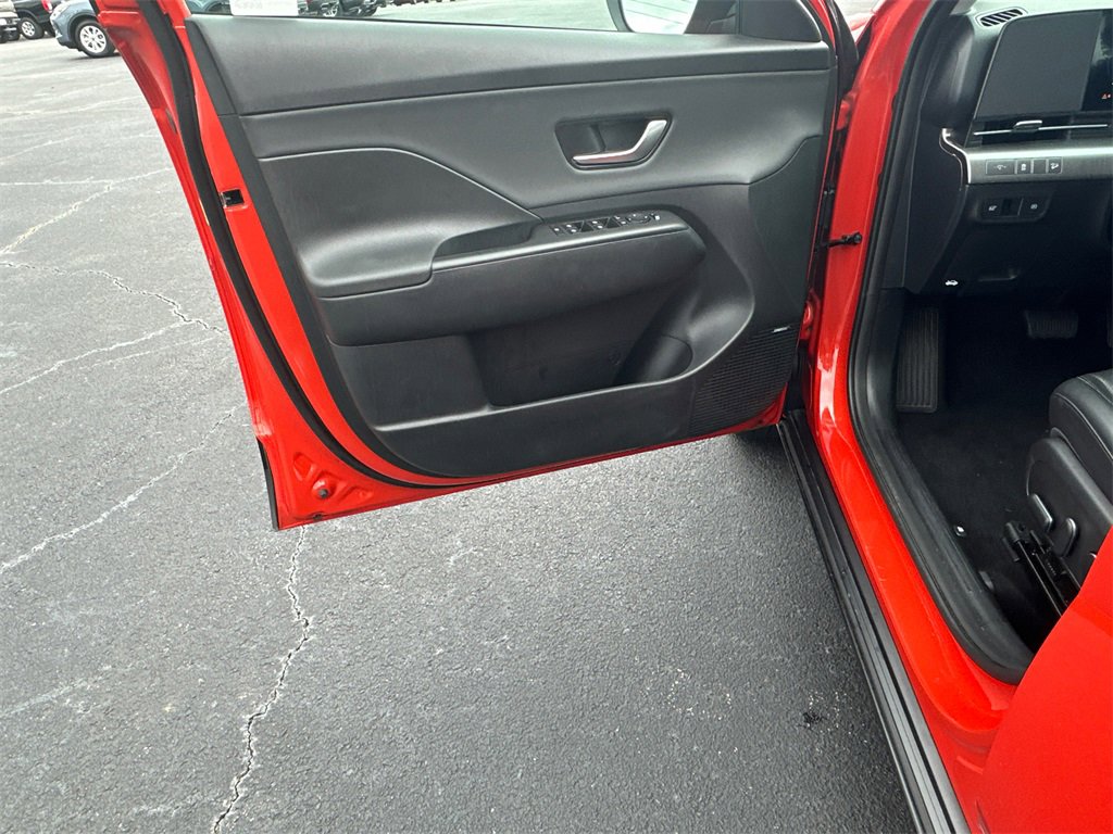 Used 2024 Hyundai Kona Limited image 10