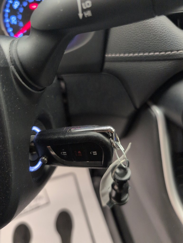 Used 2020 Toyota RAV4 LE FWD image 39
