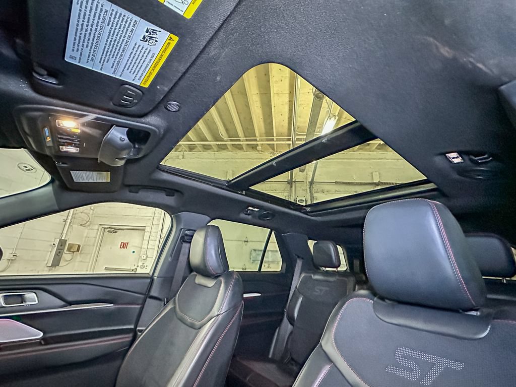 Certified 2025 Ford Explorer ST AWD/4WD image 28