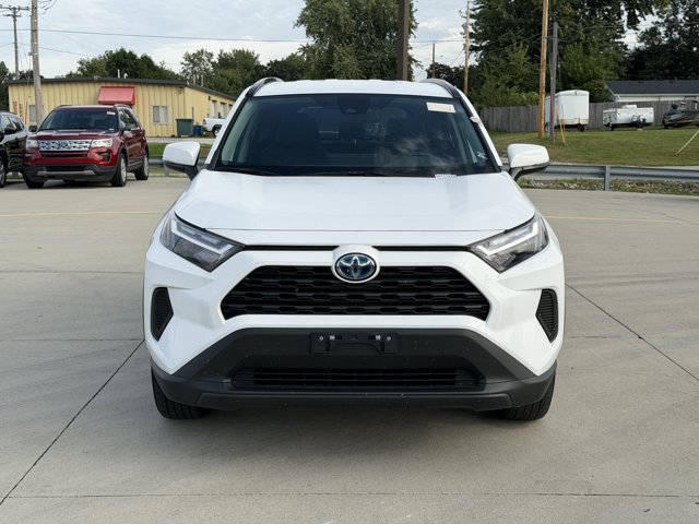 Used 2024 Toyota RAV4 LE AWD/4WD image 7