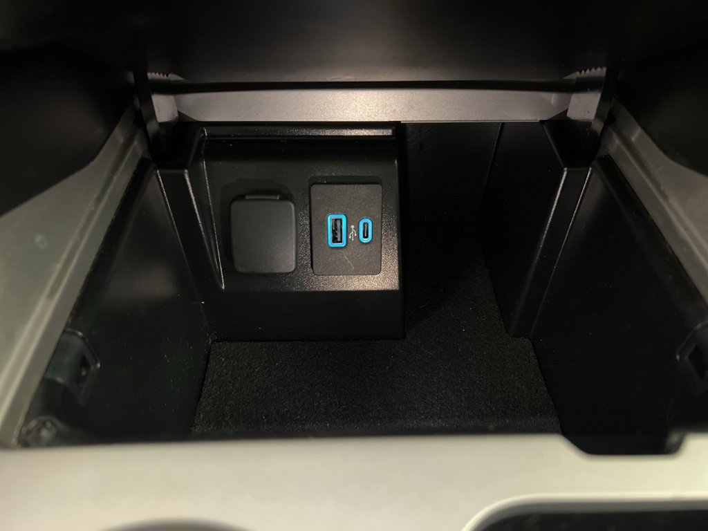 Certified 2023 Ford Explorer XLT w/ Equipment Group 202A image 15