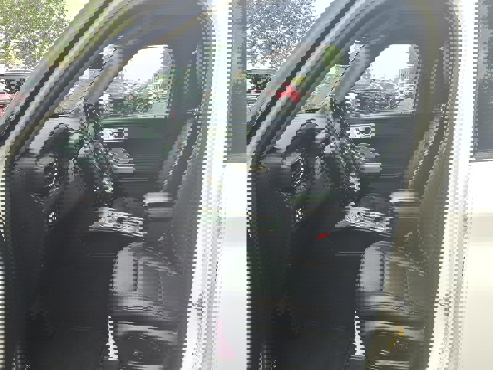 Certified 2023 Ford Explorer Limited w/ Limited Technology Package image 22