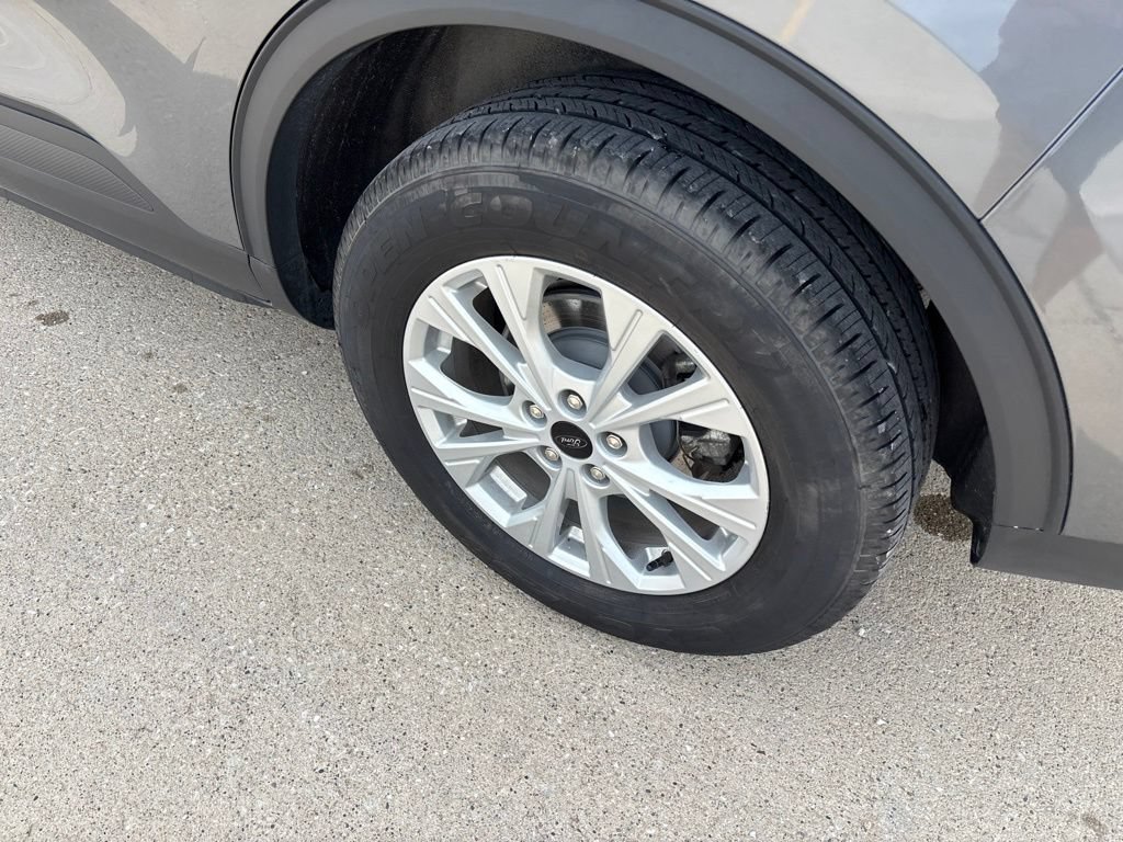 Certified 2025 Ford Escape Active AWD/4WD image 8