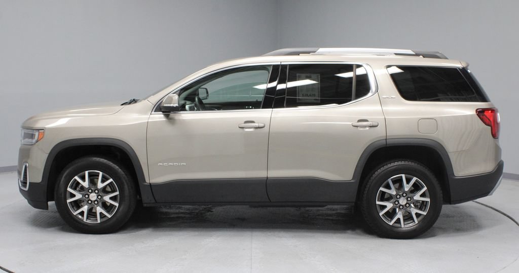 Used 2023 GMC Acadia SLE w/ Driver Convenience Package FWD image 8