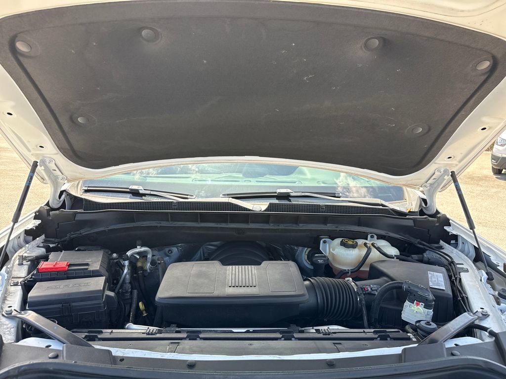 Used 2021 Chevrolet Suburban LS RWD image 29