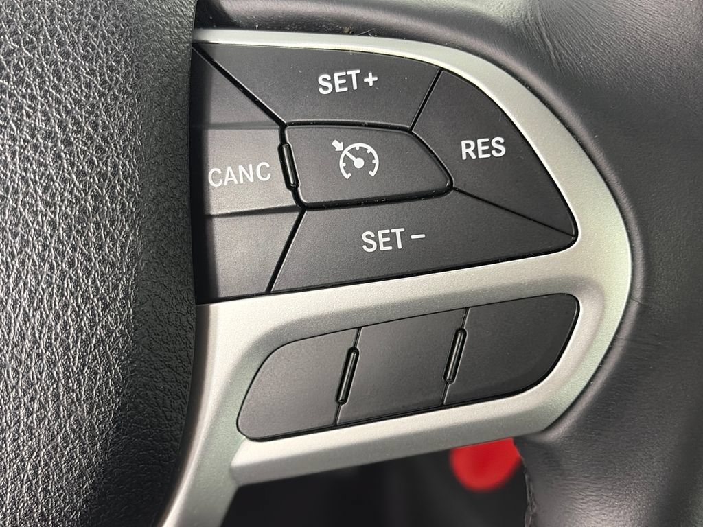 Used 2017 Jeep Cherokee Trailhawk w/ Trailer Tow Group AWD/4WD image 18