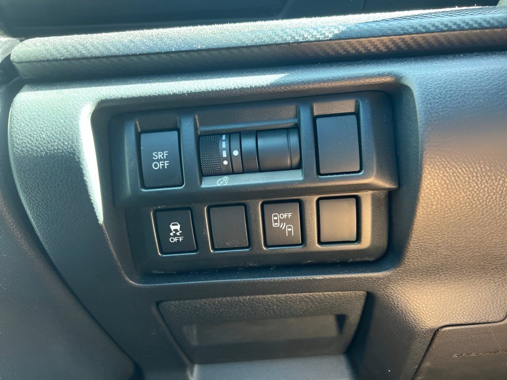 Used 2018 Subaru Crosstrek 2.0i Premium w/ Eyesight System AWD/4WD image 28