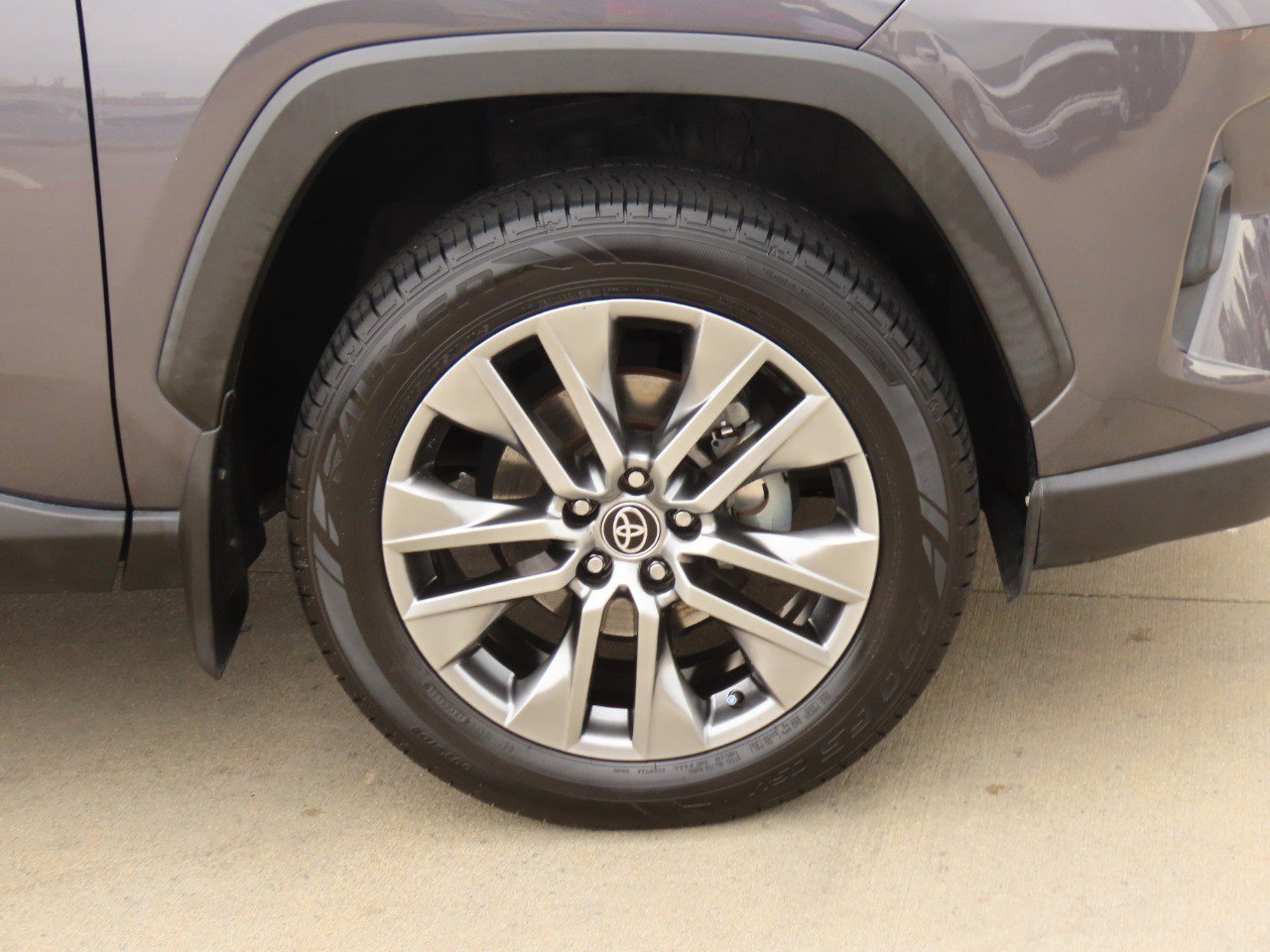 Used 2023 Toyota RAV4 Limited image 13