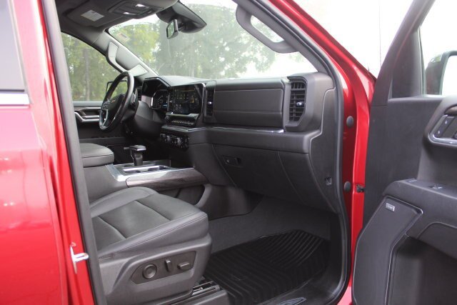 Used 2023 Chevrolet Silverado 1500 LTZ AWD/4WD image 25