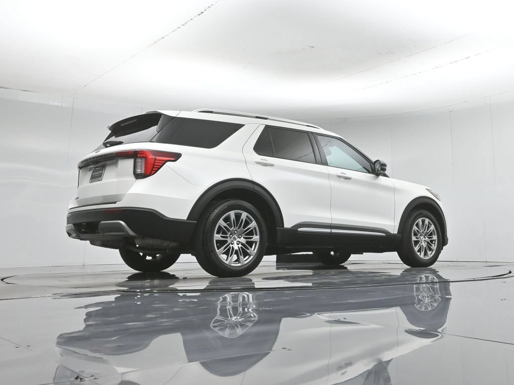 Certified 2025 Ford Explorer Platinum RWD image 54